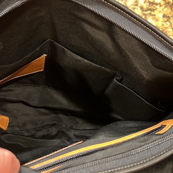 Coach bag & zippered pouch - Picture 8 of 16